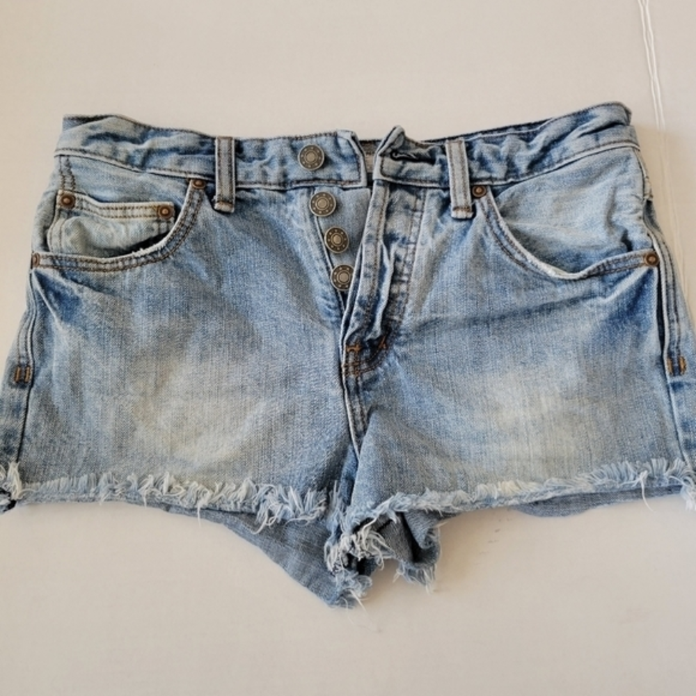 Free People demin button fly shorts size 26